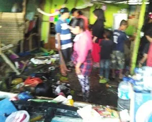 Lokasi rumah yang mengalami tabrakan. (Randi/ZONASULTRA.COM)