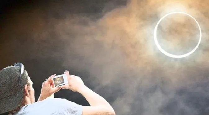 Tips Melindungi Kamera Saat Mengambil Gambar Gerhana Matahari