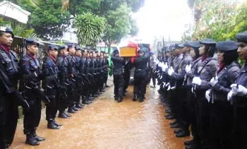 pemakaman_korban_uho_lagi