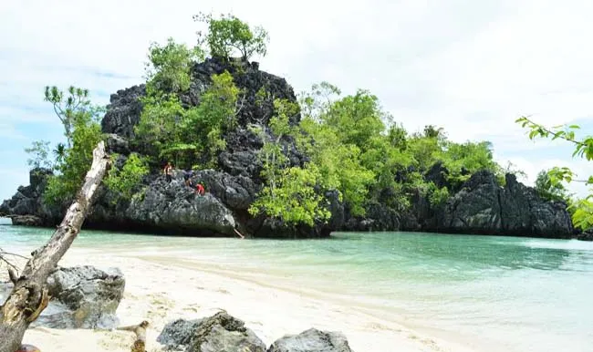 Anda Pecinta Wisata Laut, 9 Pulau di Sultra Ini Wajib Anda Kunjungi
