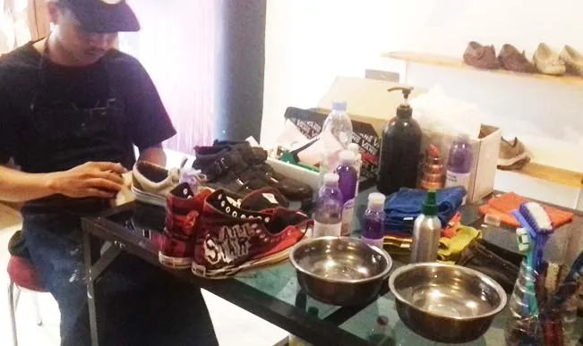 R2 Shoes Clean Buka Peluang Kemitraan  Usaha Laundry Sepatu