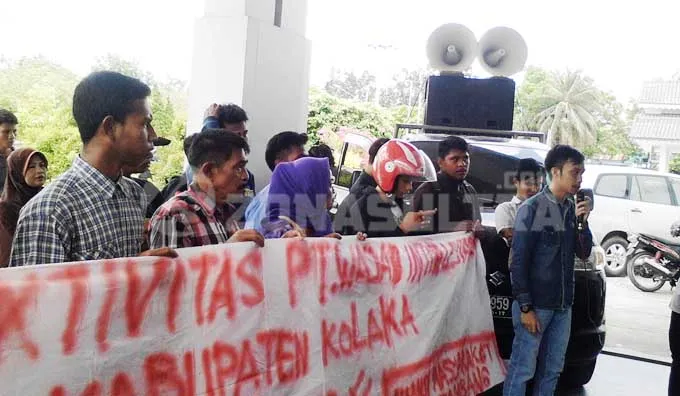 diduga-menerobas-kawasan-hutan-warga-desa-muara-lapao-pao-demo-pt-wil