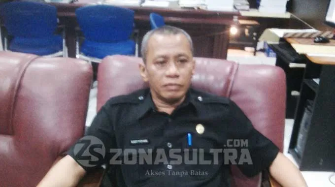 kepala-bagian-humas-protokoler-dan-persidangan-dprd-sulawesi-tenggara-sultra-robert-piter-raru