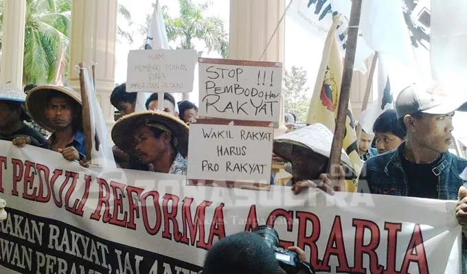 konflik-agraria-terus-terjadi-di-sultra-masyarakat-tani-demo-bpn-dan-dprd1