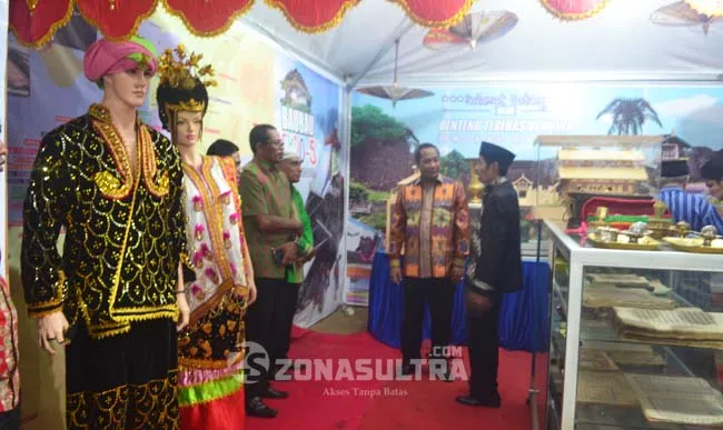 Salah satu stand pameran pembangunan yang dilaksanakan di Baubau Expo tahun 2016.(MULYADI/ZONASULTRA.COM)
