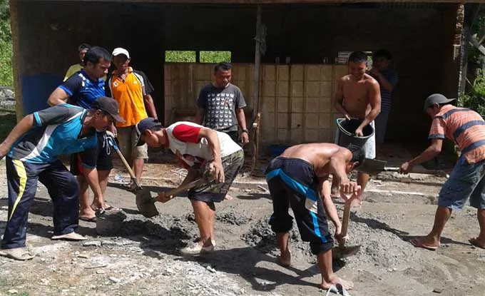 30 Tahun Tak Tersentuk Bantuan, Warga Konut Bangun Masjid Secara Swadaya