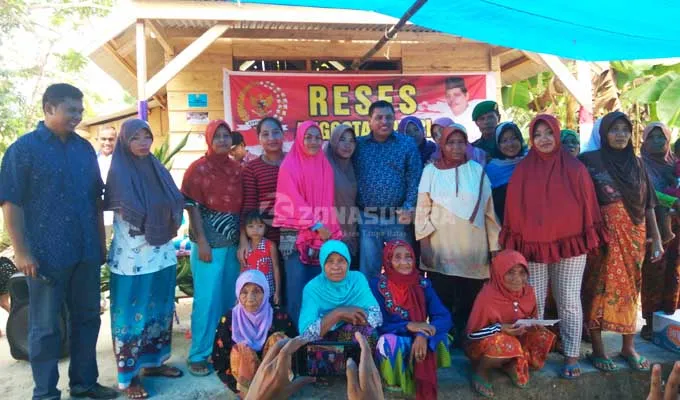 anggota-dpr-ri-umar-arsal-meresmikan-rumah-aspirasi-ruas-umar-arsal2