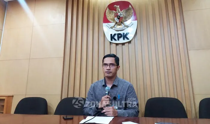  Tuntaskan Kasus Akil Mochtar, KPK Tidak Akan Lepas Umar Samiun