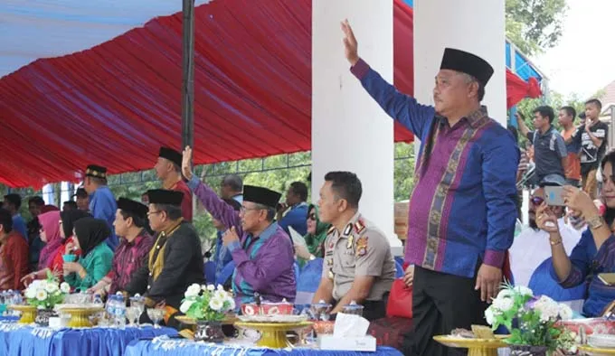 Ribuan Masyarakat Meriahkan Karnaval Budaya HUT Konawe