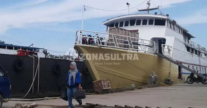 Mesin KM Agil Permai Rusak, Sejumlah Penumpang Turun