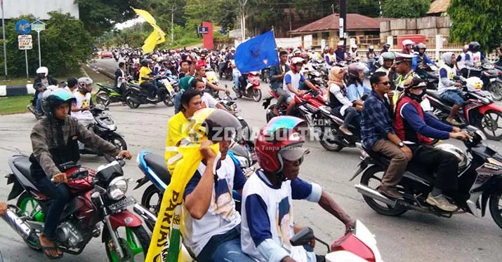 Pendukung Razak-Haris Membludak Ruas Jalan Benu-benua Ditutup
