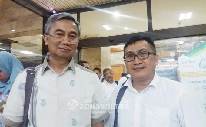 Ketgam: Foto 1: Kepala Bappeda, Sultra Natsir Andi Baso (kiri) saat ditemui usai rapat di Kementerian Perindustrian, Jalan Gatot Subroto Jakarta Selatan, Selasa malam (18/4/2017).