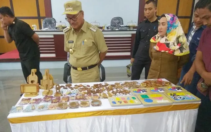 Bekraf Gandeng Pengrajin di Konsel Tingkatkan Nilai Ekonomi Limbah Kayu