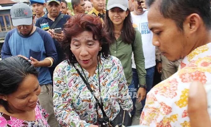 Ke Wakatobi Lagi, Menteri Susi Lakukan Pengobatan Gratis Bagi Warga Bajo