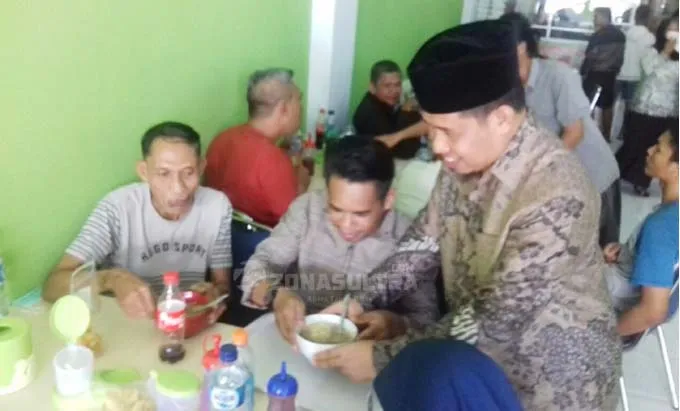 Sisi Romantis Musadar dan Istri di Balik Kemenangan Anies-Sandi