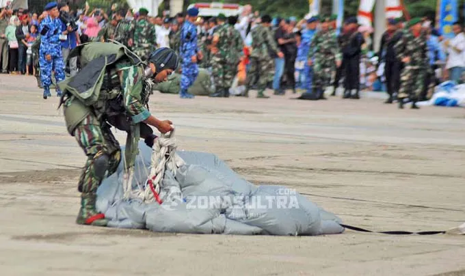 FOTO : Atraksi yang Warnai HUT Sultra ke-53