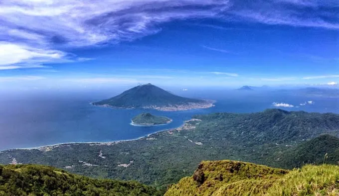 Pulau Ternate dan Tidore (Google Images)