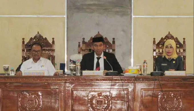 Ketua DPRD Konsel: Masih Ada Pembangunan Yang Belum Rampung