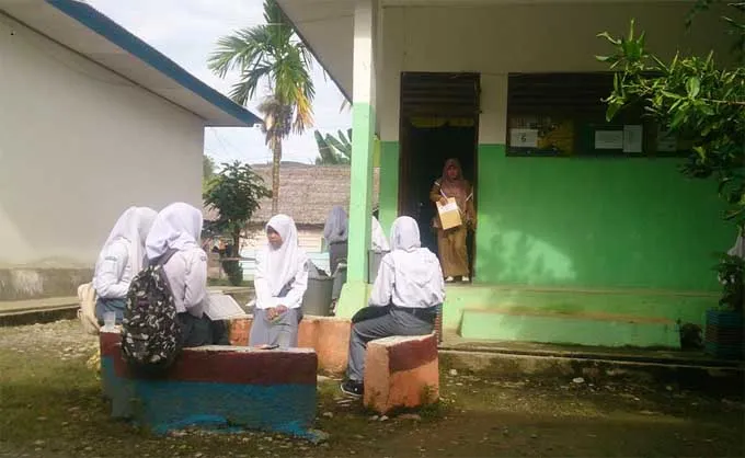 Oknum Guru SMAN 1 Pakue Diduga Lakukan Praktek Jual Beli Nilai