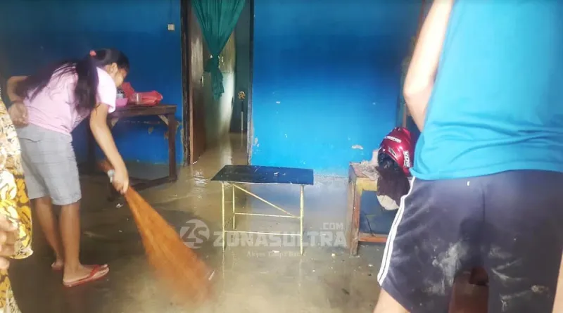 Air Mulai Surut, Sebagian Korban Banjir Kali Wanggu Memilih Tetap Bertahan di Tenda Pengungsian