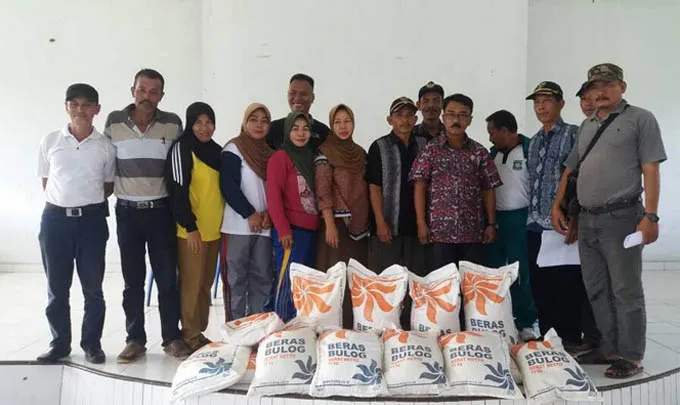 Pemda Konut Salurkan 40 Ton Bantuan Beras pada Korban Banjir