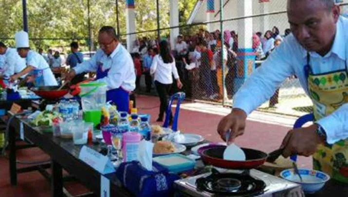 Lomba Lulo Kreasi Hingga Masak Nasi Goreng Warnai Peringatan HUT Koltim ke-4
