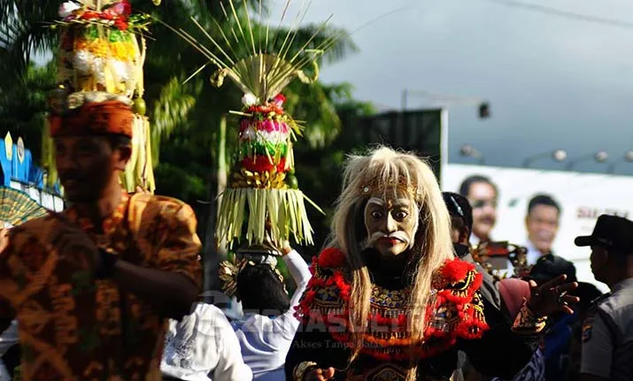 Pawai Budaya HUT Kota Kendari ke 186