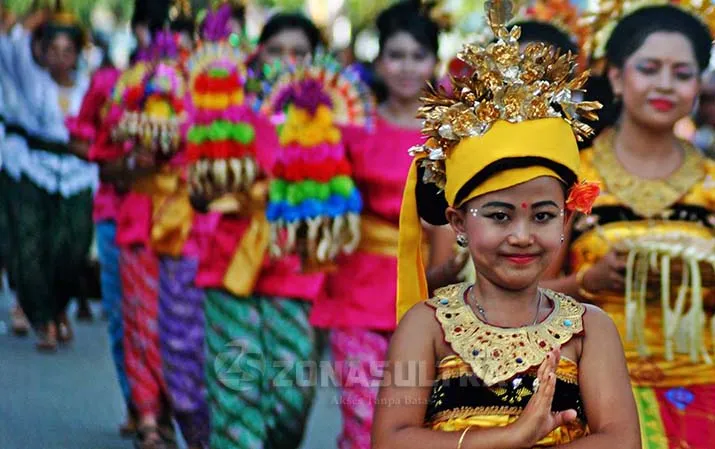 Pawai Budaya HUT Kota Kendari ke 186