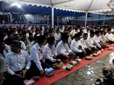 Walikota Baubau Lepas Tim Dakwa dan Tim Safari Ramadhan