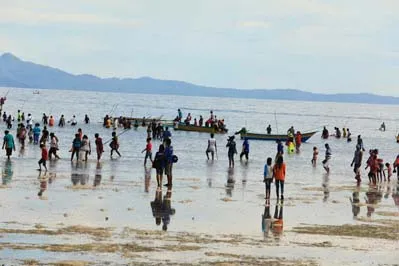 Snap Mor dan Parade BMW 2017 Bikin Pengunjung Tumpah Ruah