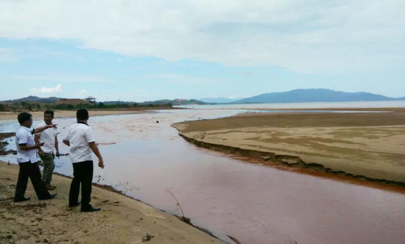 Aktivitas Tambang PT Wanagon dan Sangia di Konut Diduga Cemari Air Sungai dan Laut Desa Mandiodo