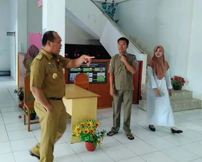 Pastikan Pelayanan Berjalan Baik, Bupati Konut Sidak di Puskesmas Lasolo