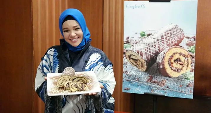 Wingkorolls Dewi Sandra