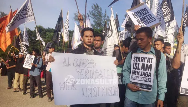 Ratusan Mahasiswa di Kendari Mengecam Keputusan Presiden AS terhadap Palestina