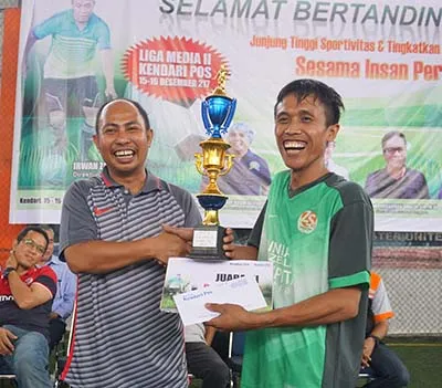 Tim Futsal Zonasultra.com Raih Juara III Liga Media 2017