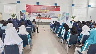 BKKBN Sultra Beri Kuliah Umum Mahasiswa Poltekkes Kendari