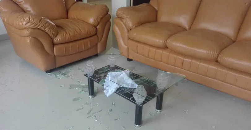 Demo Tolak TKA di Nakertrans Sultra Ricuh