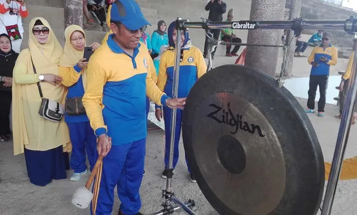 Dies Natalis ke-37 UHO Meriah dengan Beragam Lomba