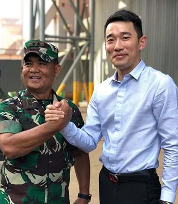 Panglima Kodam IV/Hasanuddin Tanam Pohon di Virtue Dragon Morosi