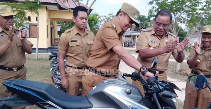 Bupati Mubar Serahkan 11 Motor Dinas Ke PLKB