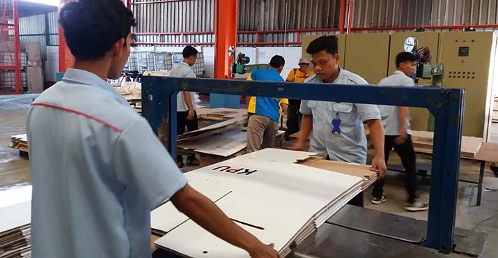 Kotak dan Bilik Suara Pemilu di Sultra Buatan Tangerang