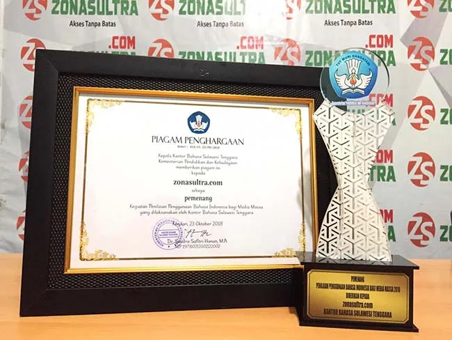 Zonasultra.com Terima Penghargaan Terbaik Satu Penggunaan Bahasa Indonesia