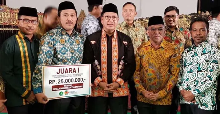 Cerita Kepsek MTsN 2 Kendari Jadi Nomor Satu di Indonesia