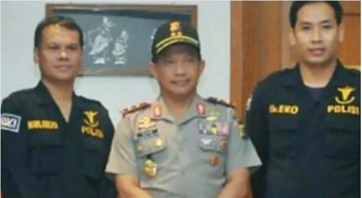 Mauluddin bersama tim medis forensik