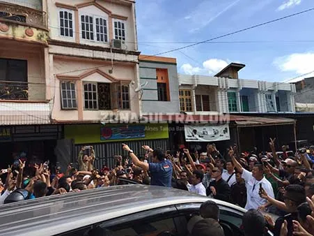 Harga Sembako Murah, Janji Politik Sandiaga di Pasar Mandonga 