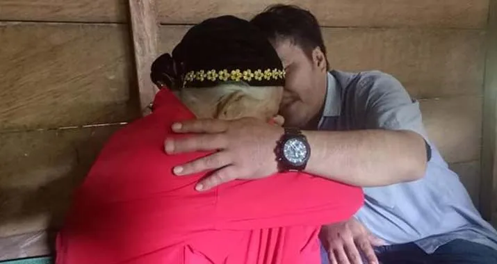 Tingkatkan Partisipasi Pemilih, KPUD Bombana Sosialisasi Door To Door Hingga Pelosok