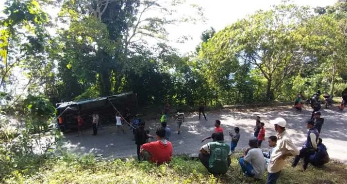 Bus Rute Kendari-Toraja Alami Kecelakaan di Kolut