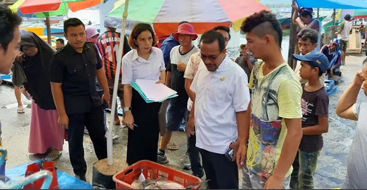 Sukarman Reses di TPI Sodoha, Nelayan Keluhkan Air Bersih dan Lahan Parkir