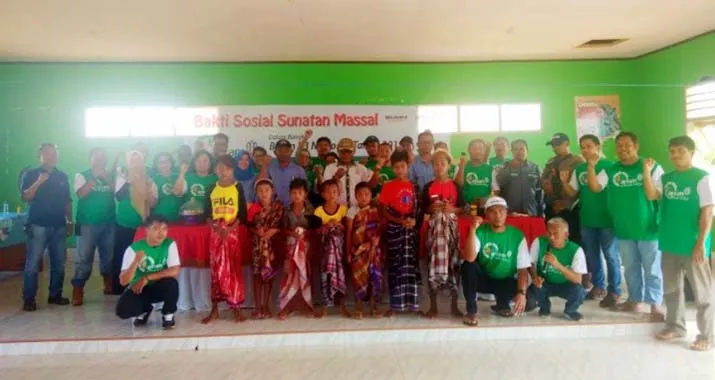 Peringati Bulan K3, PT Antam Gelar Sunatan Massal di Pesisir Konut