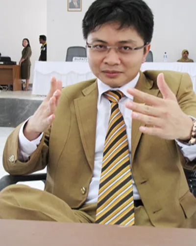 Sekolah di Sekolah Sekolah di Sekolah